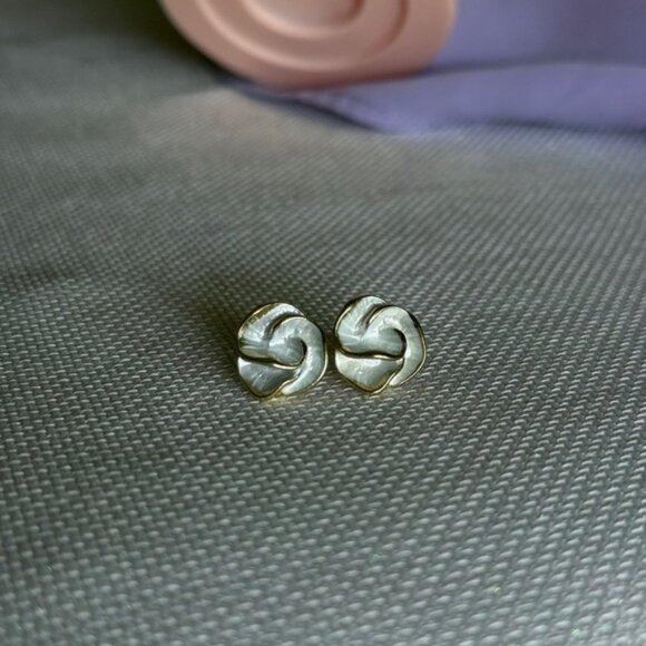 NEW | 14K Gold Plated Floral Stud Earrings - Picture 5 of 5